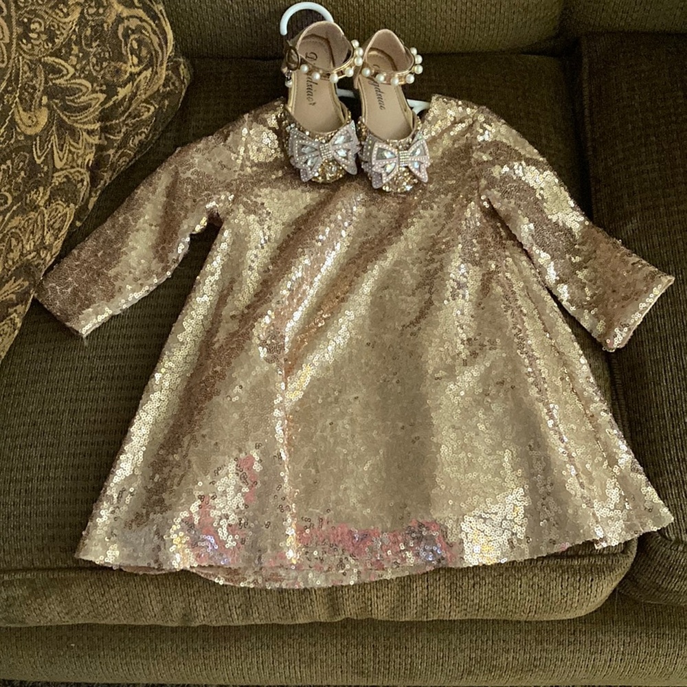 Toddlers dress and shoes